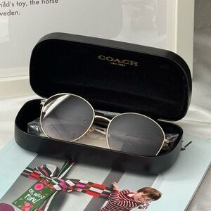 NWT COACH Lia Round Sunglasses + Case C3482 Grey Gradient 100% UV Protection